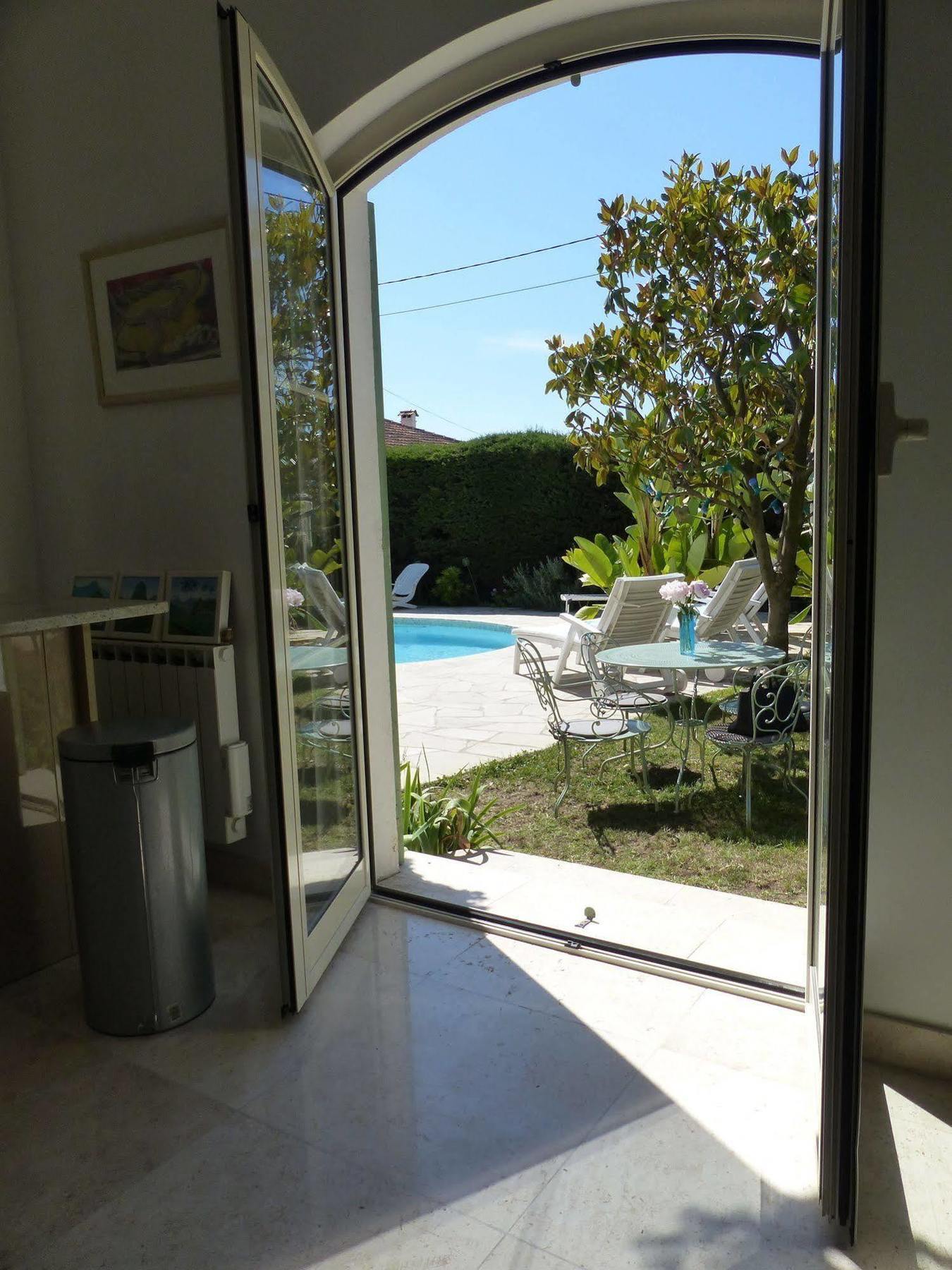 Blue Dream Cannes Guest House Экстерьер фото